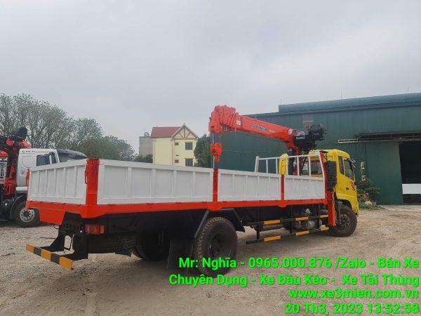 Dongfeng hoàng huy gắn cẩu Kanglim