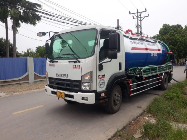 Xe hút chất thải ISUZU 6 khối xe thông cống ISUZU FRR90LE4 (1)