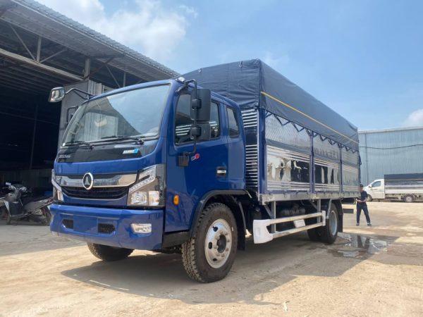 xe tai d8 dong vang - xe tai thung mui bat dongfeng d8 1