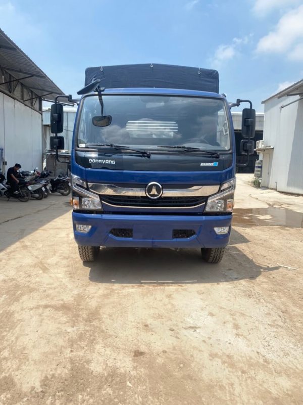 xe tai d8 dong vang - xe tai thung mui bat dongfeng d8