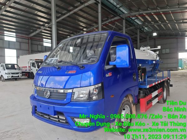 xe-hut-chat-thai-2-khoi-dongfeng-di-trong-pho-24-24 1