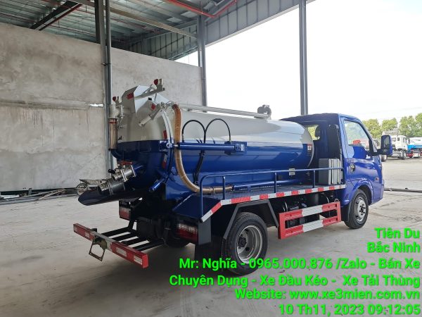 xe-hut-chat-thai-2-khoi-dongfeng-di-trong-pho-24-24 3