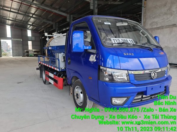 xe-hut-chat-thai-2-khoi-dongfeng-di-trong-pho-24-24