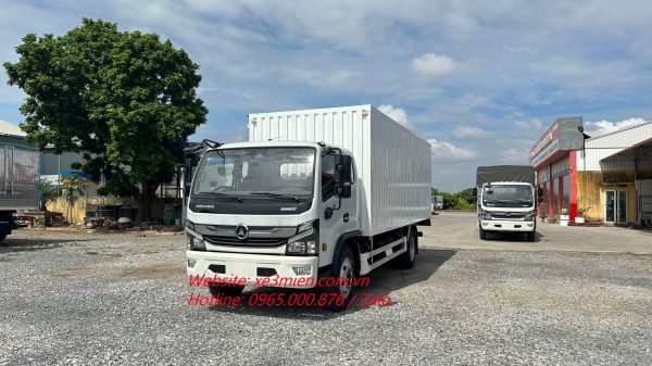 xe-tai-thung-kin-container-d8-dong-vang 2