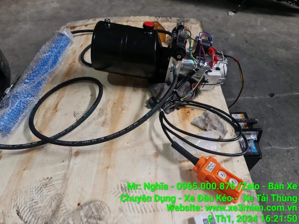 bo-thuy-luc-dien-12v-24v-lap-bung-nang-ha-4