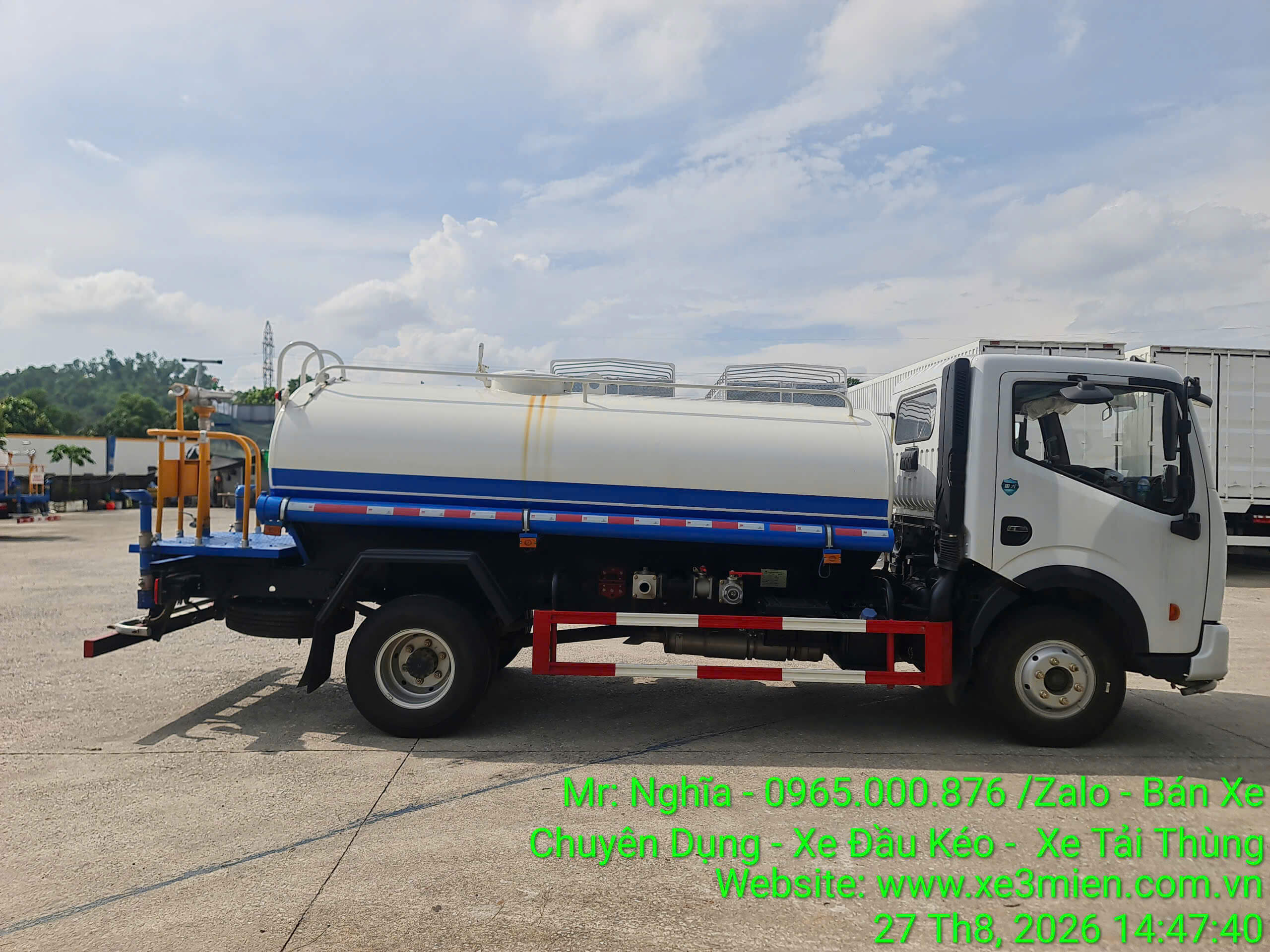 XE PHUN NƯỚC RỬA ĐƯỜNG DONGFENG 5 KHỐI 1 xe phun nuoc rua duong dongfeng 5 khoi 1