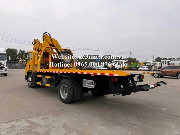 xe-cuu-ho-giao-thong-3-chuc-nang-cau-gap-khuc-robot-xcmg-4-tan-2 xe-cuu-ho-giao-thong-3-chuc-nang-cau-gap-khuc-robot-xcmg-4-tan-2